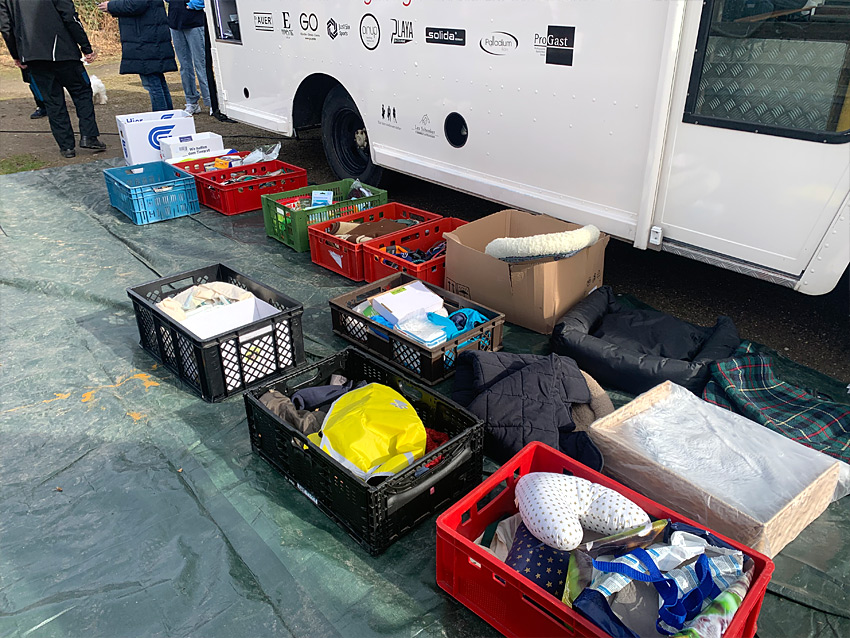 Tierbedarf zu verschenken